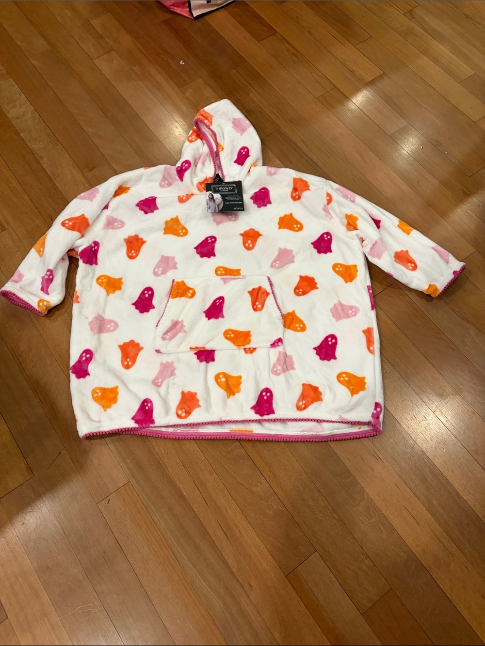 Throwzy Marlo Lorenz Halloween Blanket Hoodie Pink Ghost Pumpkin Oversized NWT